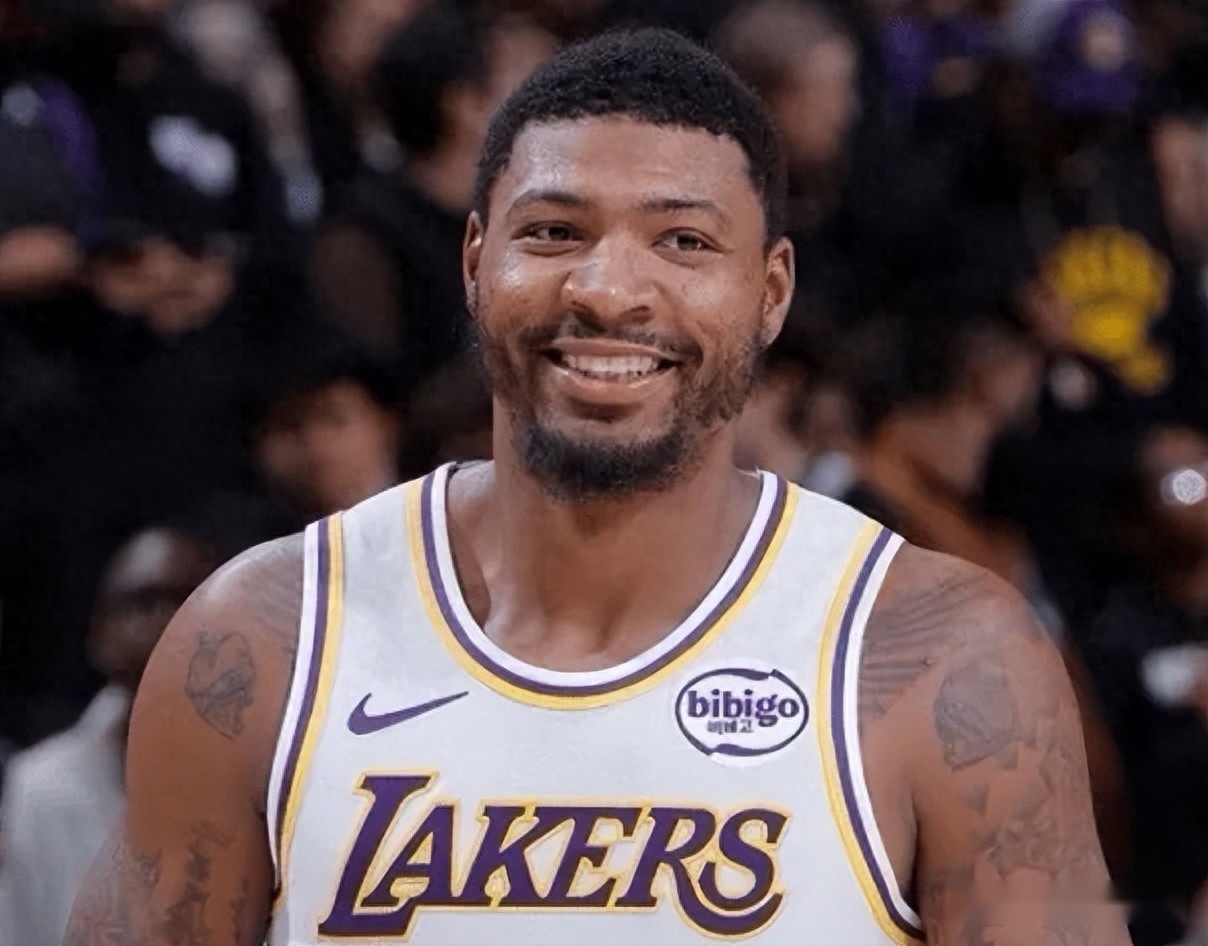 湖人115-107掘金4利好！斯玛特蒂米连爆，海斯成长，球队防守蜕变